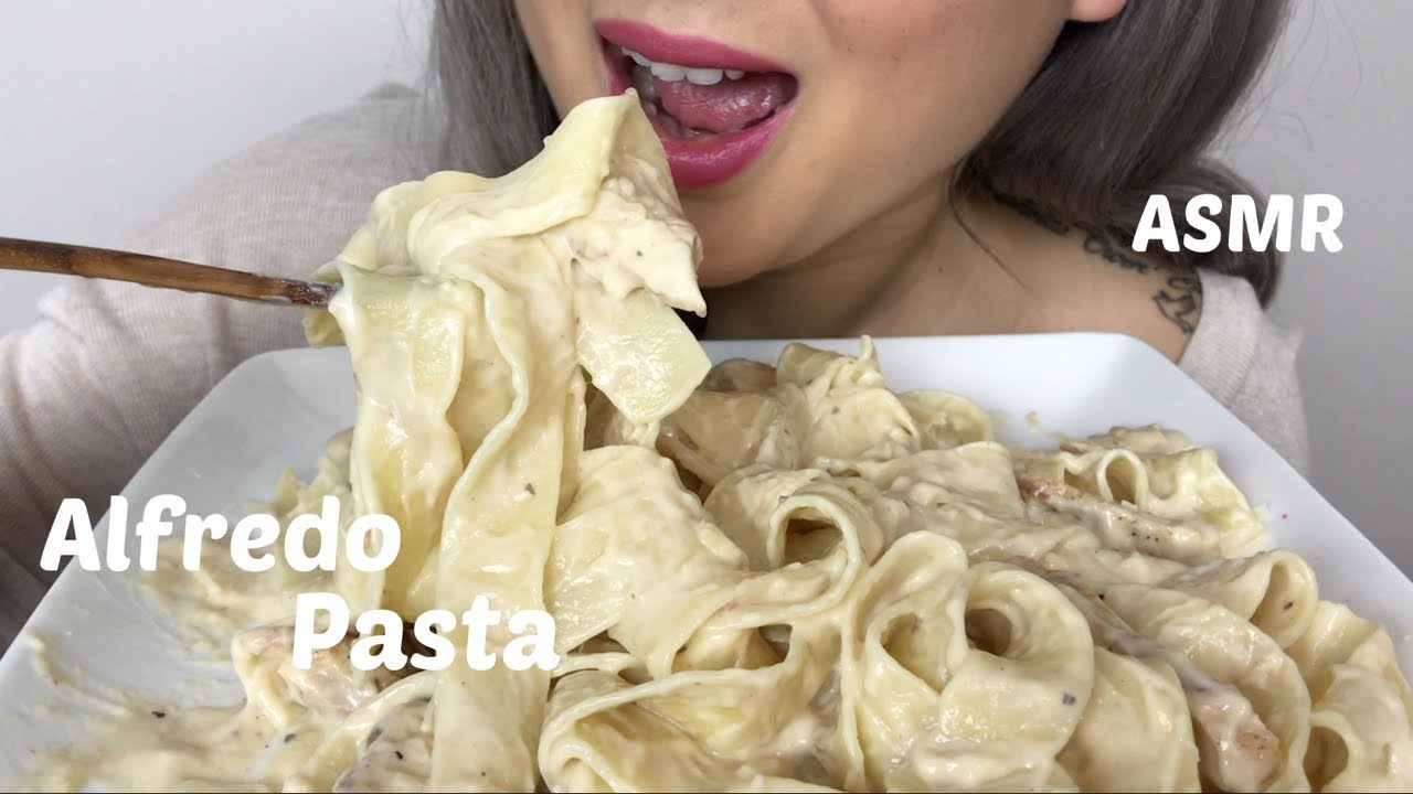 Creamy Chicken Alfredo Pasta | ASMR *No Talking Eating sounds | N.E Lets Eat