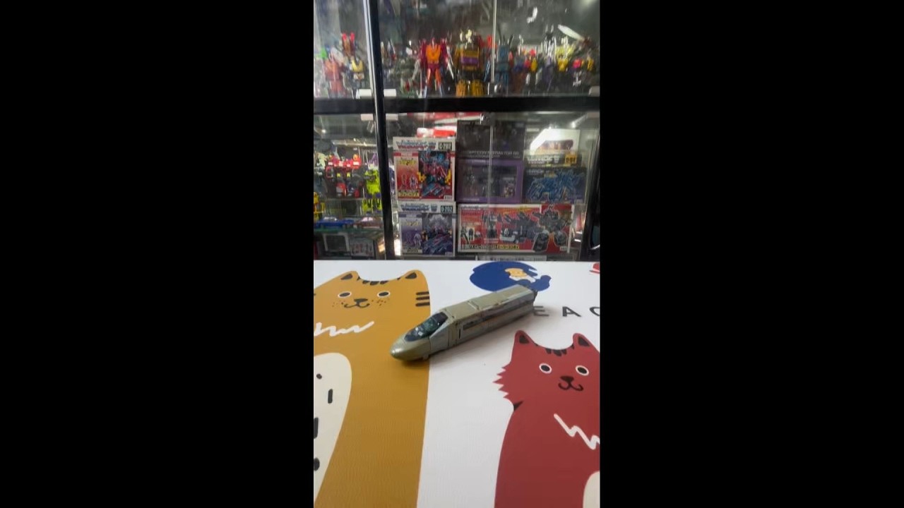 三辆车中我最喜欢的一款车型，700系新干线“铁路之星”电力动车，也是个逗逼，变形金刚TF2000JRX日版快车分享