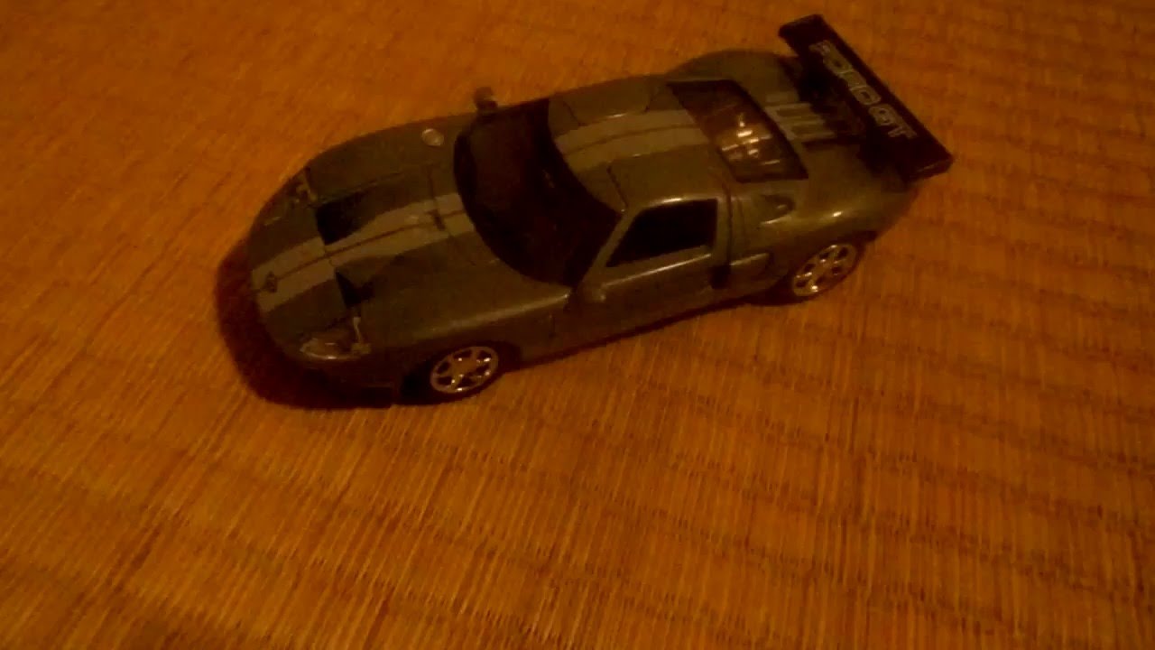 Ford GT 2006 - Uni Fortune 1:32