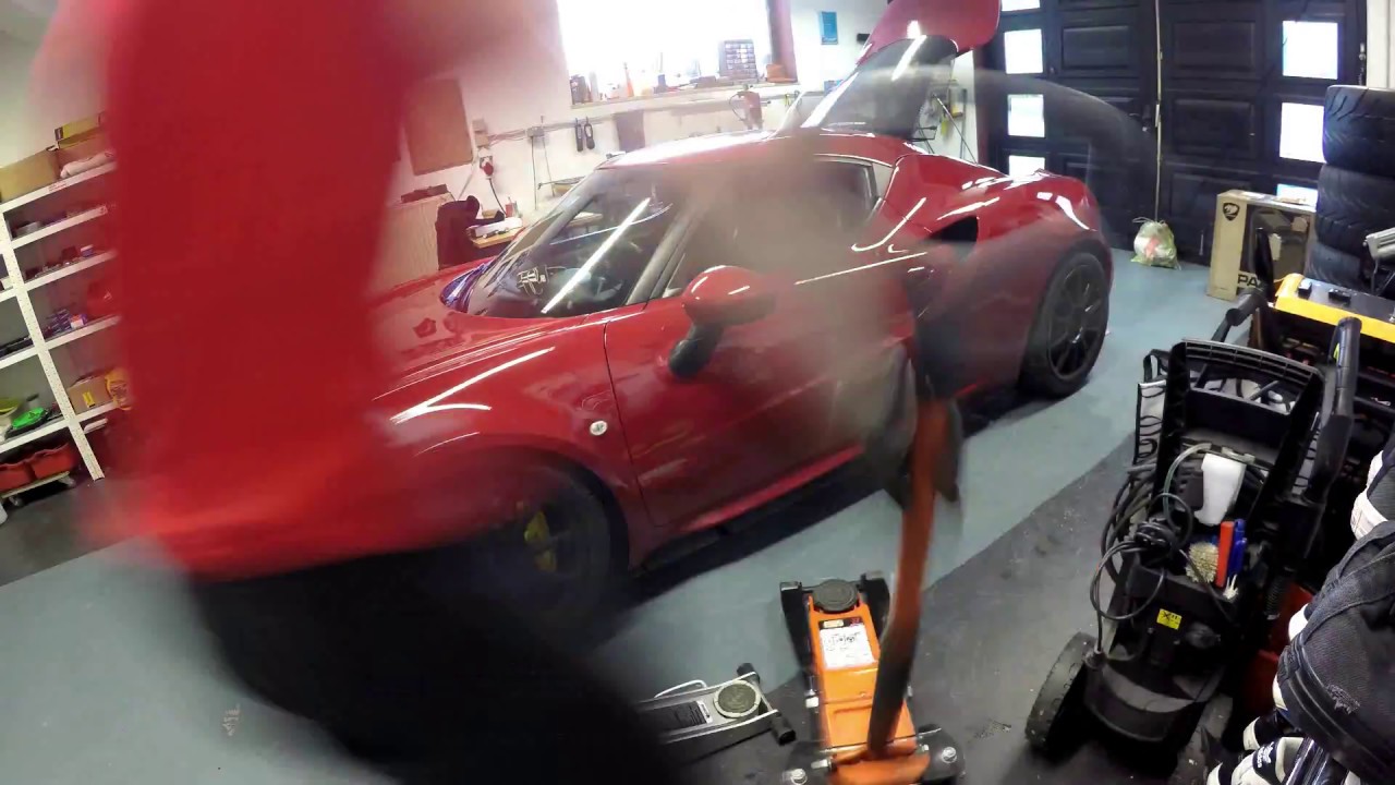 GMS - Alfa Romeo 4C - How to bleed the brakes