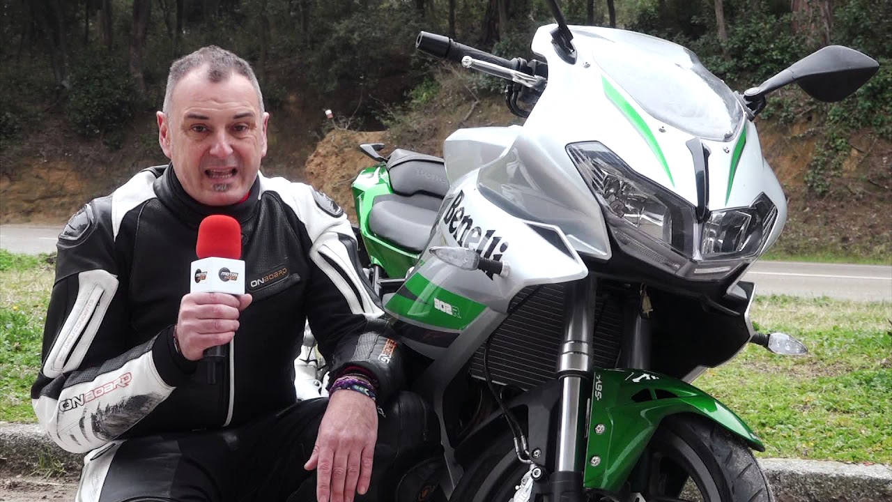 Motosx1000: Test Benelli BN302R