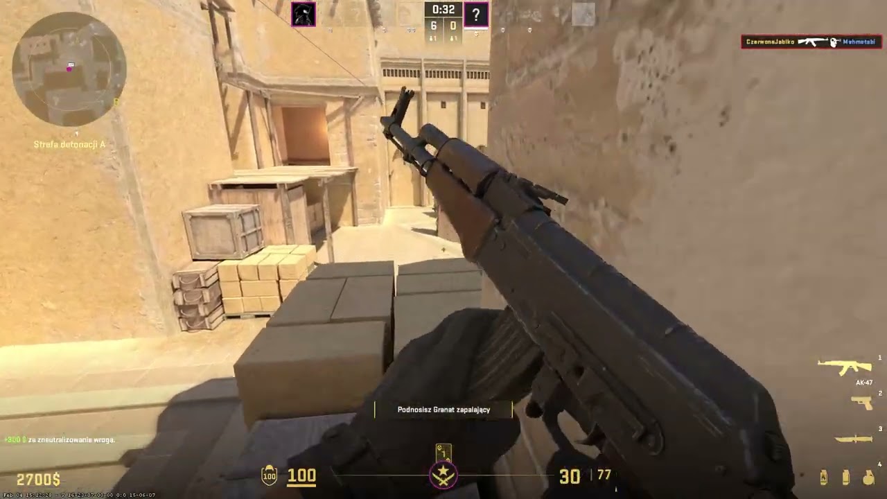 Wallhacker mowi mi jakie mam bronie i gdzie ide