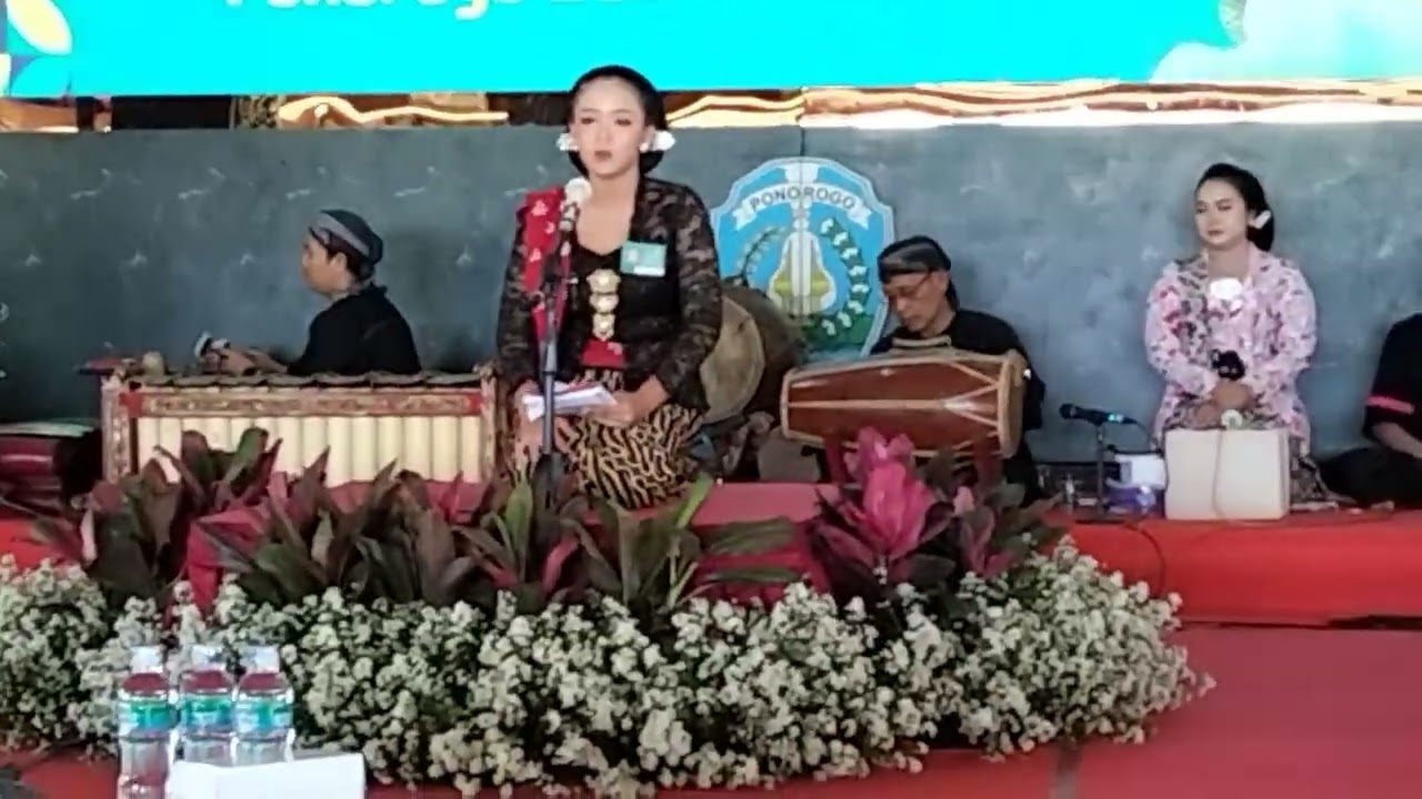 SINDEN IDOL UNNES : SYODAMA SHILA KELAS 7A SMPN 2 BALONG.