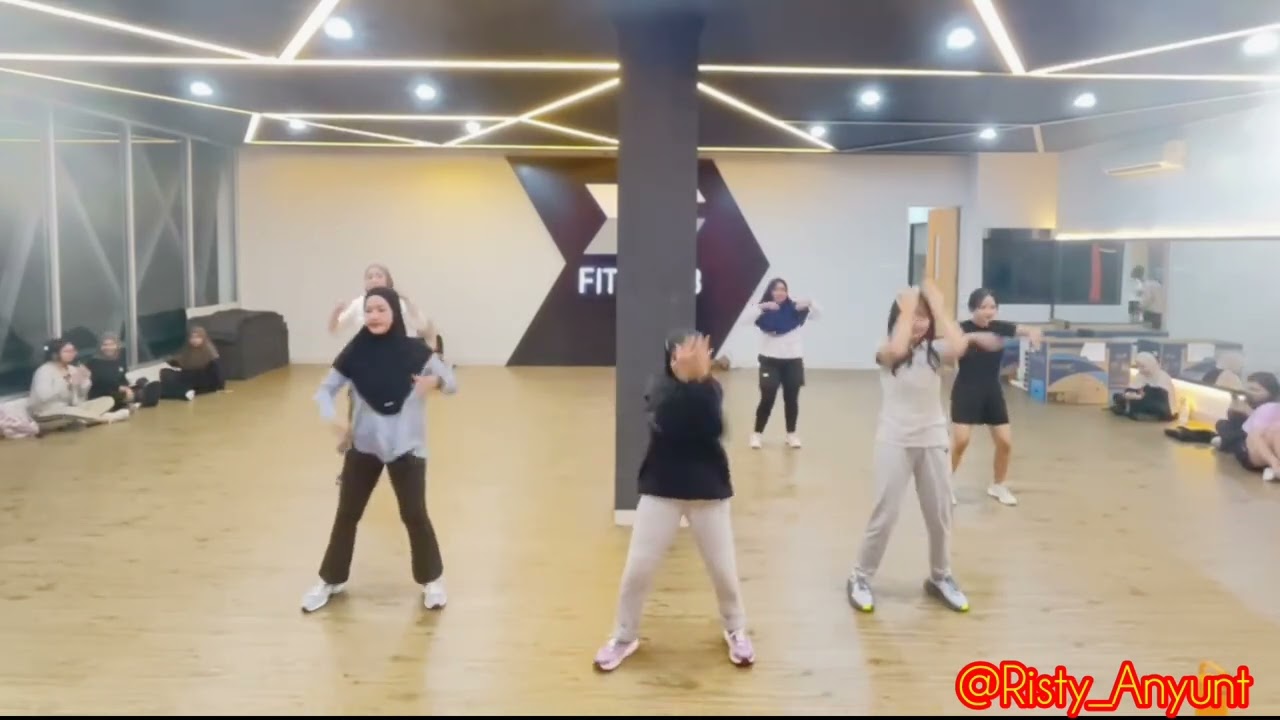 Watchdiz - Wazzy |ZinVol 118| Zin Risty | Zumba