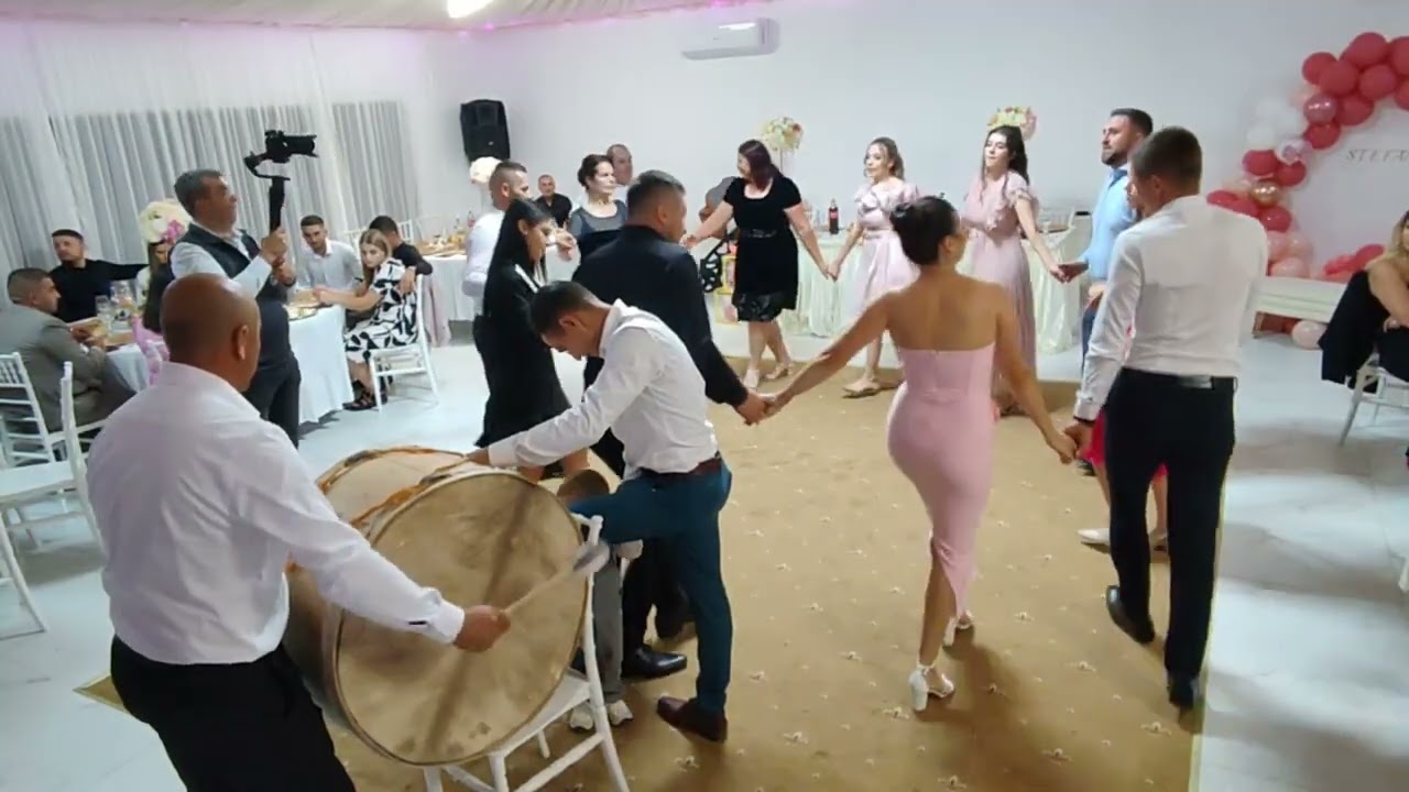 Formația Tradițional - Bătută pentru Tobă 100%