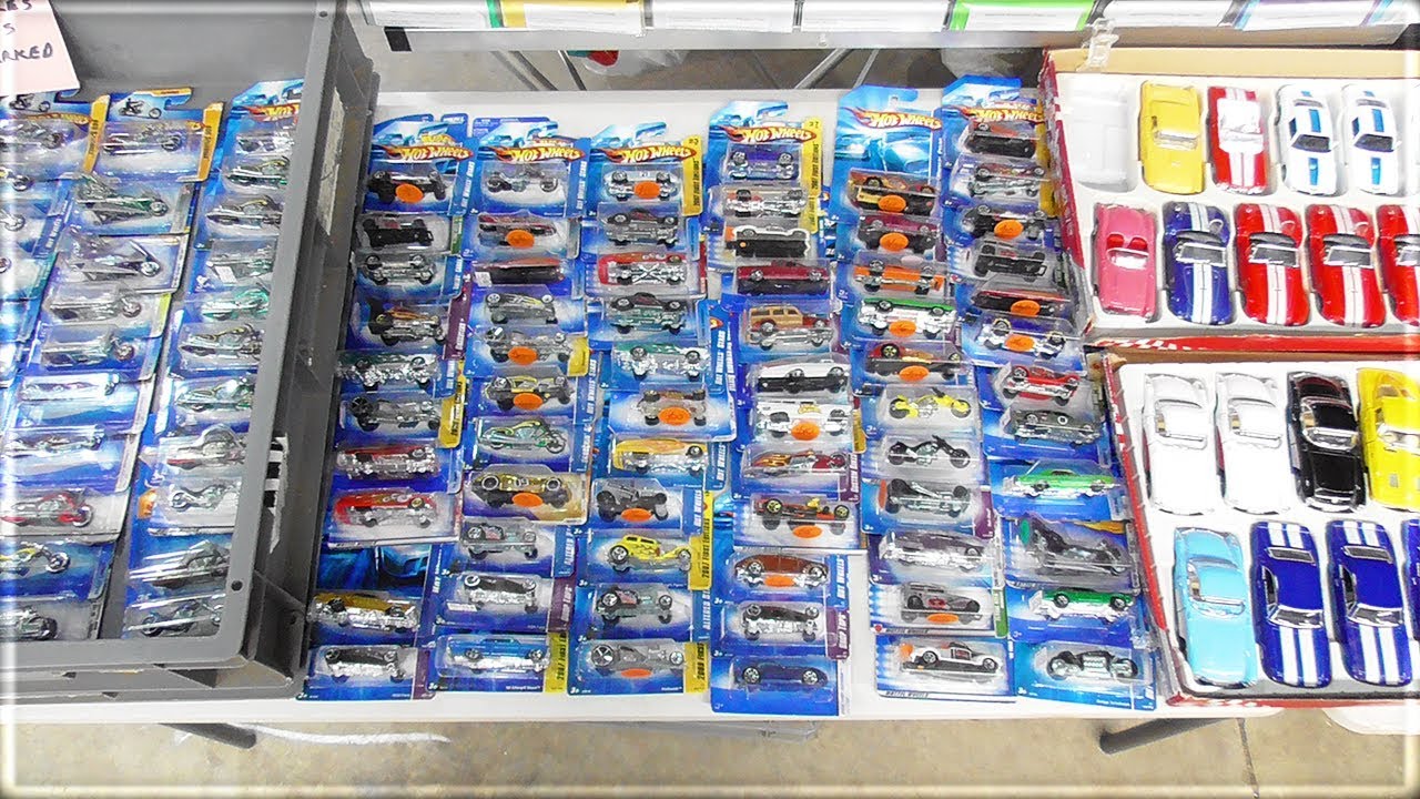 Let's Go Hot Wheels Pickin' for Old Cars at the Swap Meet!!