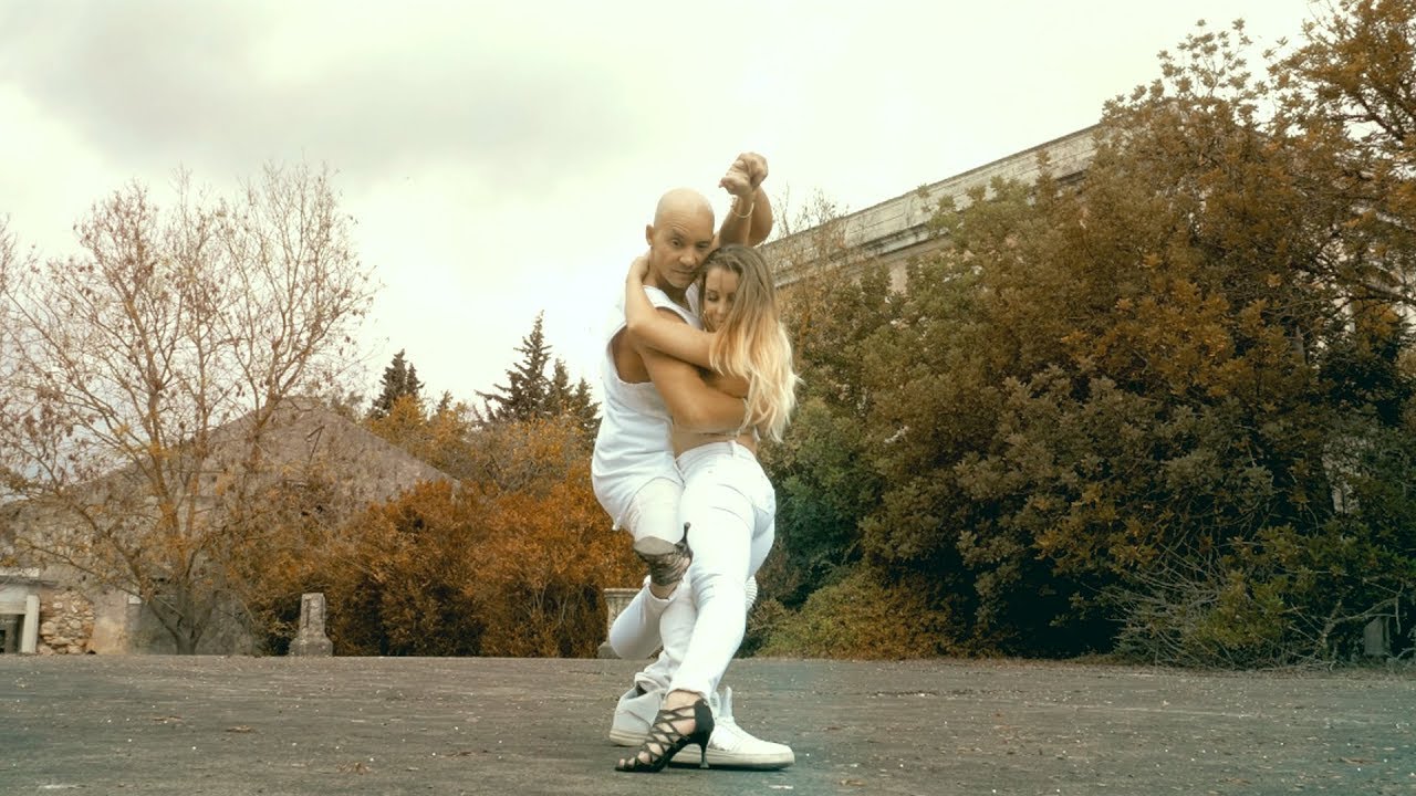 Charbel - &Eacute; Magia  ( Official Video 4K )