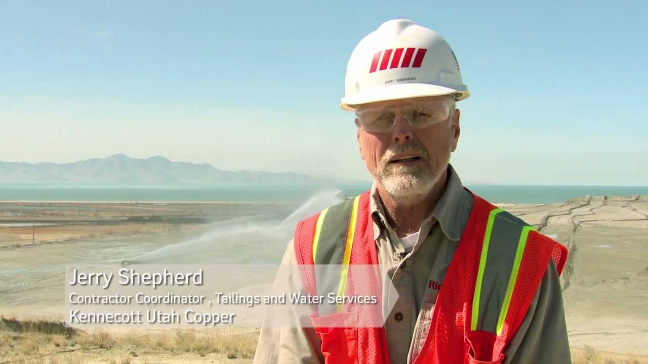 Tailings dust suppression