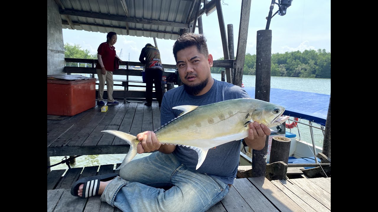 Memancing Di jeti Mahmod Kuala Lukut | Ikan Talang 3KG Dapat Ditewaskan #ikantalang #mancing #jeti