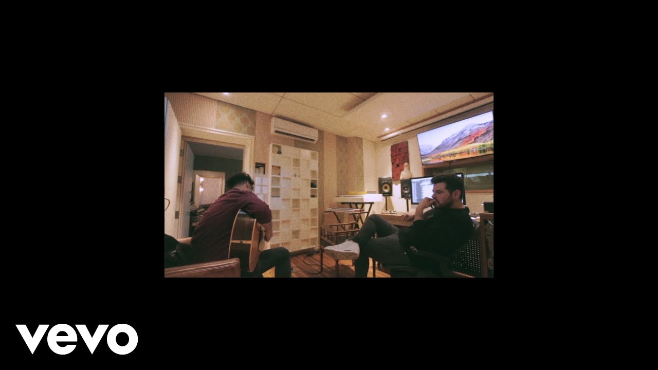 Kurt, Alex Ferreira - Sonre&iacute;r ft. Alex Ferreira