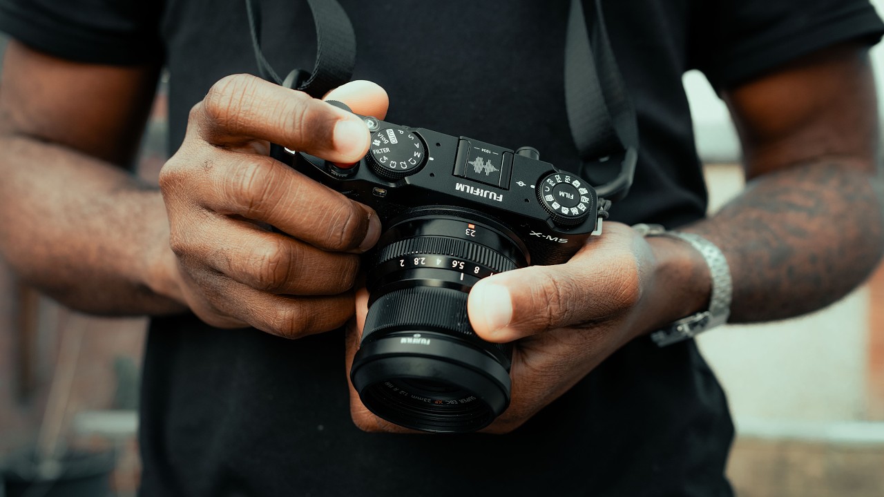 Sony Fanboy Tries Fujifilm X-M5 | 10 Shocking Differences