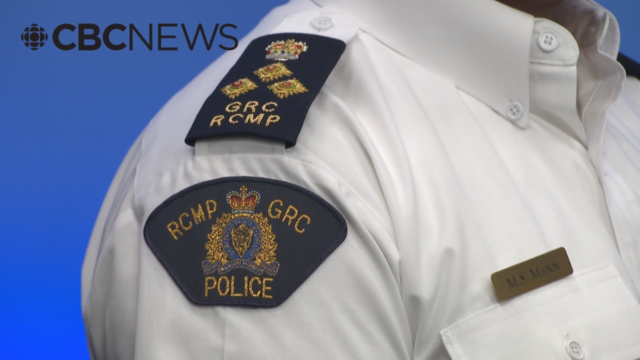 Законопроект, предоставляющий полиции больше полномочий по отслеживанию подозреваемых в интернете...