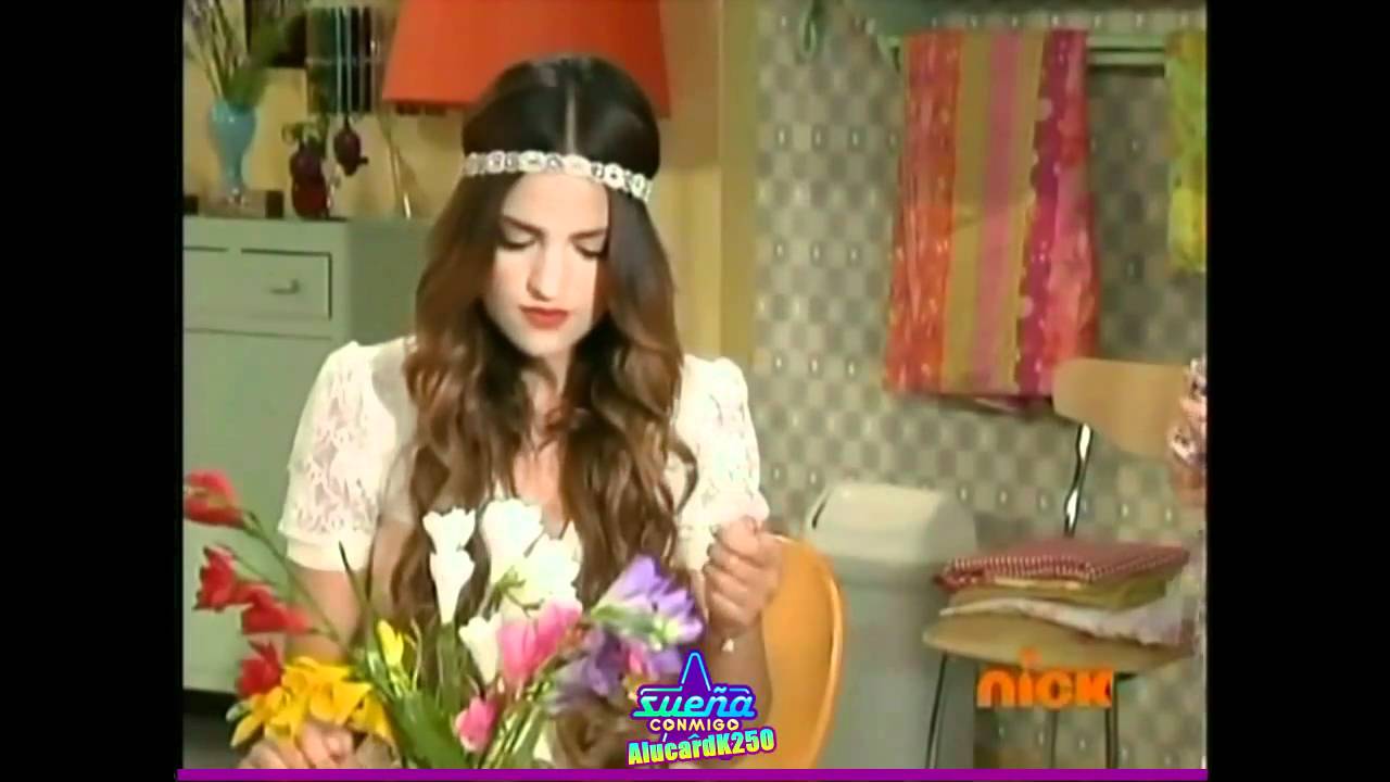 Sueña conmigo Flor se entera que Clara es Roxy pop