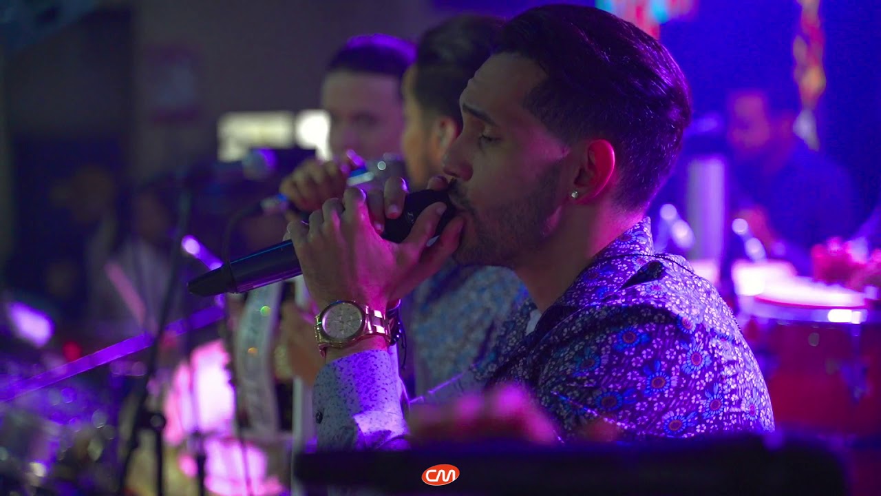 Urbanda - Calzoncillo Largo (En Vivo)