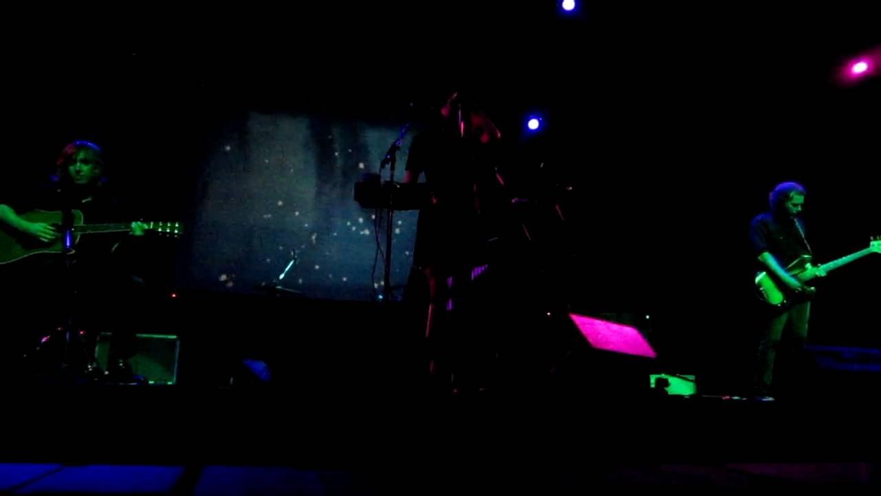 Hope Sandoval - Satellite (VIDEO CLIP) Live 10/22/09