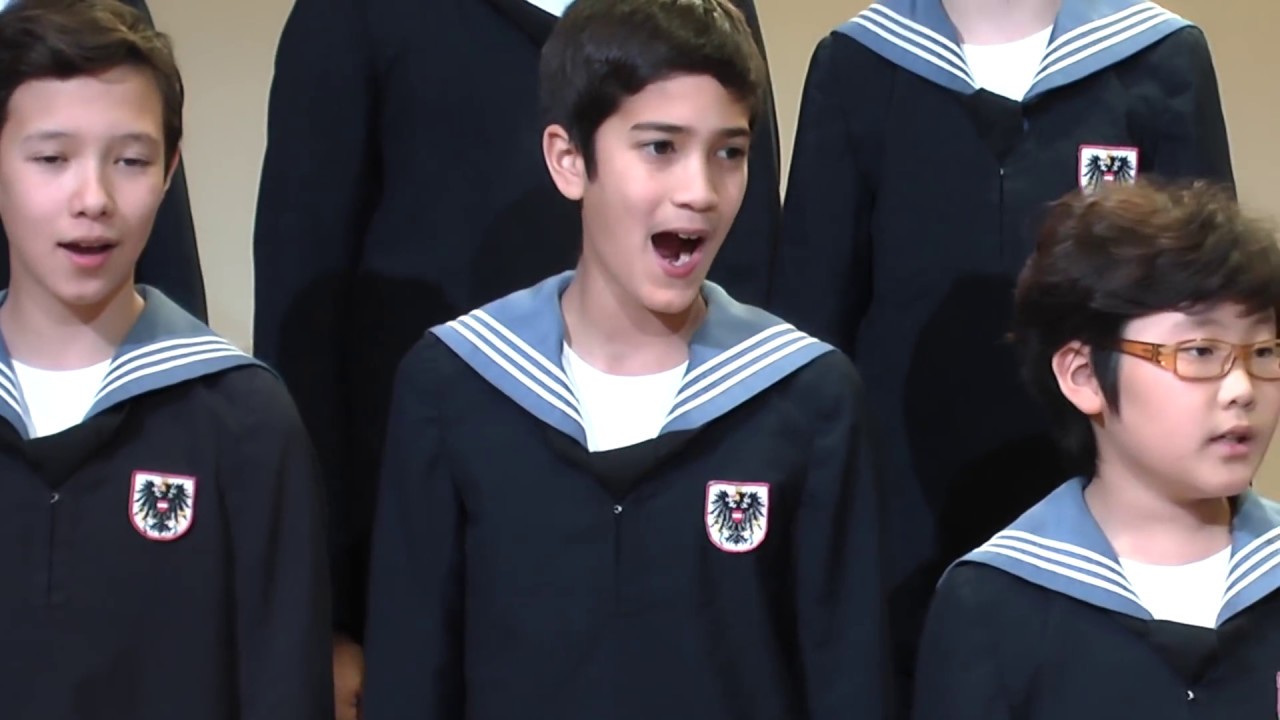 The Vienna Boys' Choir (Wiener Sängerknaben) - 
