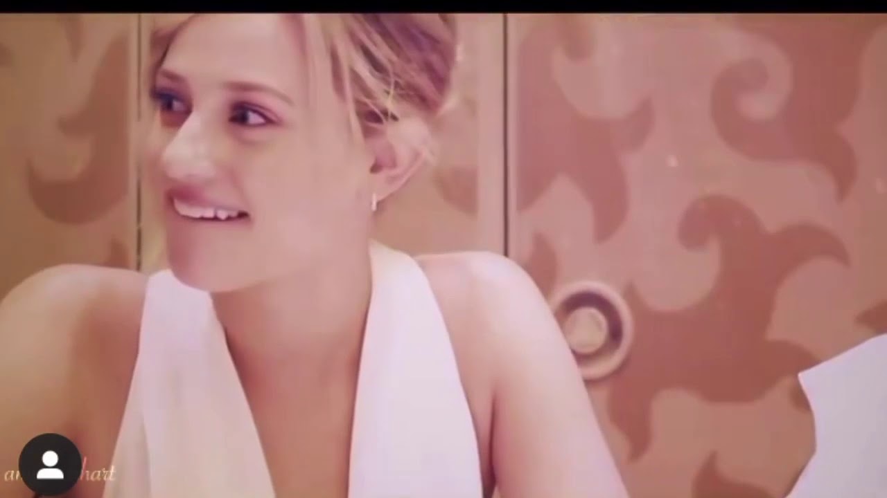 Lili Reinhart edits because she’s the love of my life