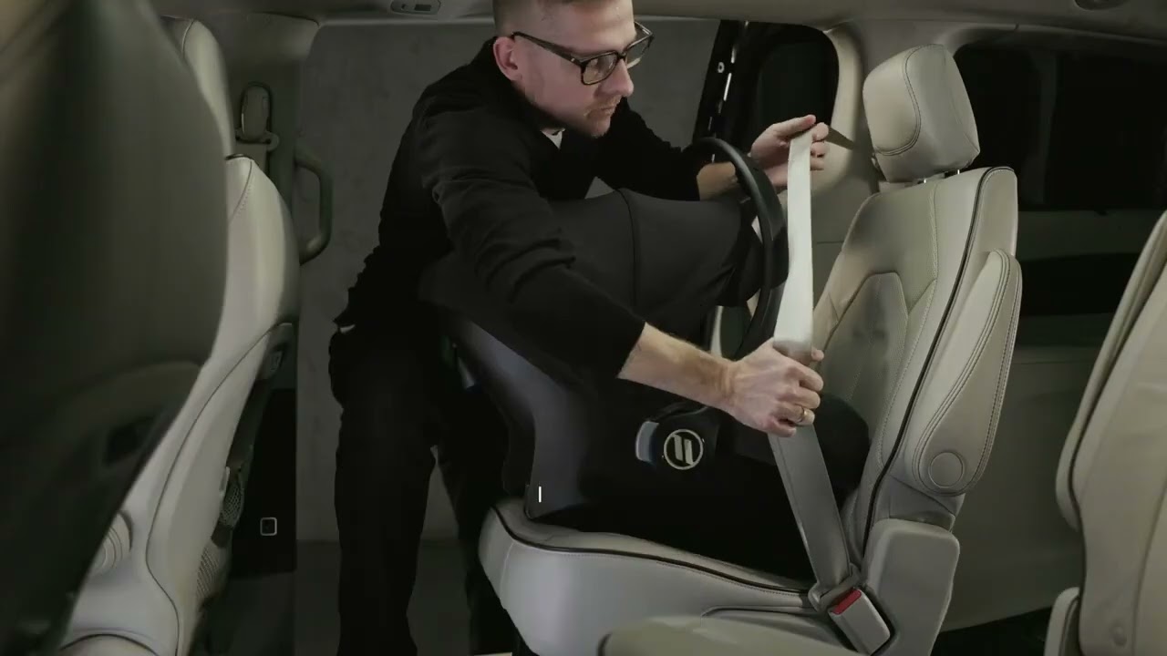 Instruções de Montagem Ovo Cosmo Avionaut com o cinto do automóvel