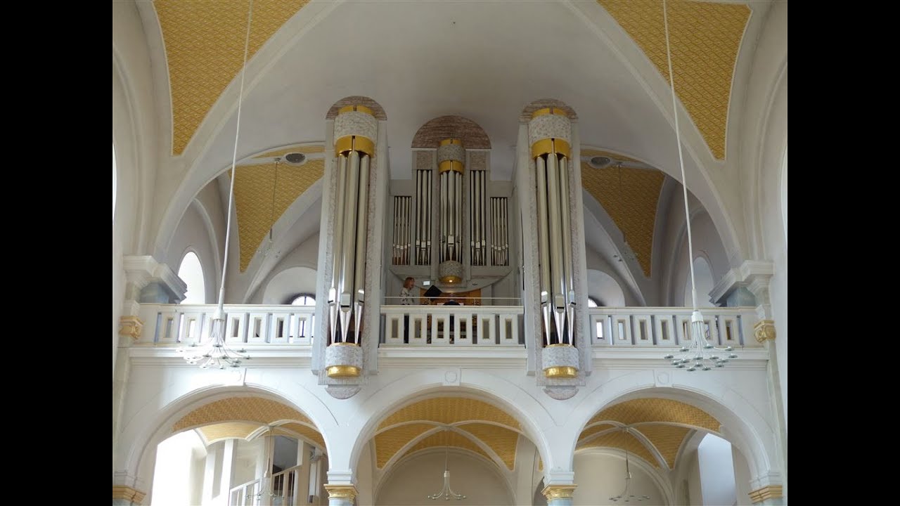 Führung an der Winterhalter-Orgel in der Pfarrkirche Kreuzauffindung in Grafenrheinfeld