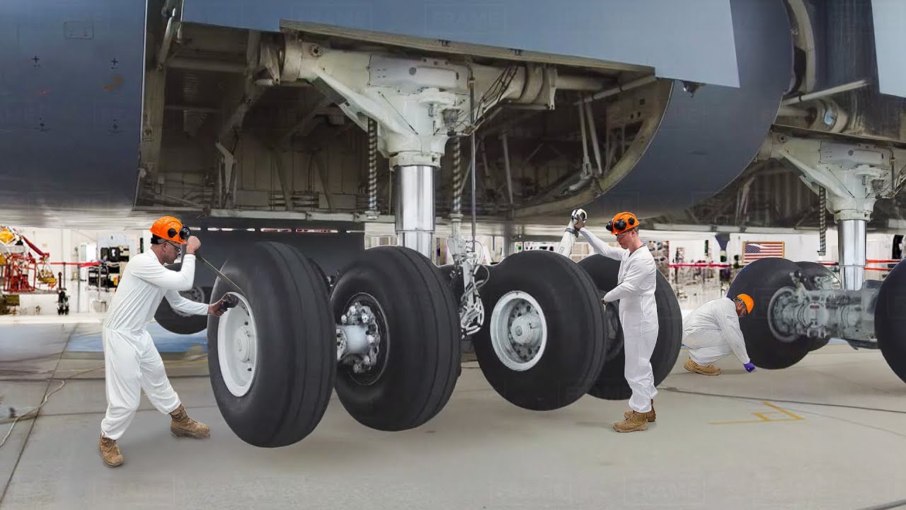 Inside Facility Repairing the US Air Force’s Largest Landing Gear Ever Made