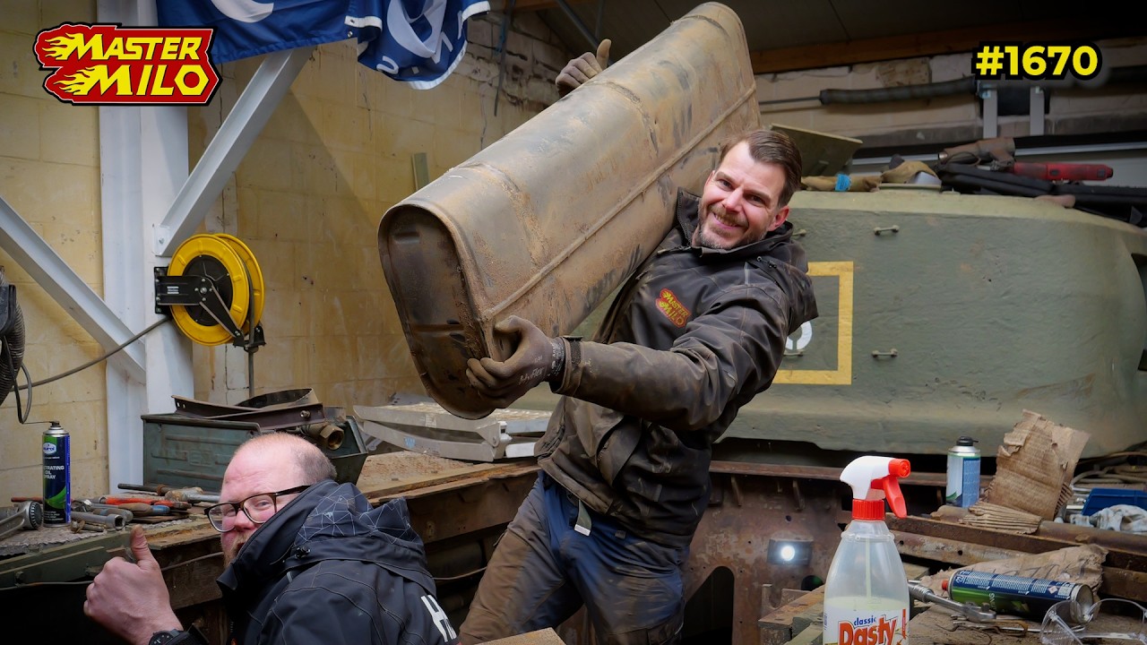 Restauratie Churchill: opgeblazen benzinetank verwijderd! #1670