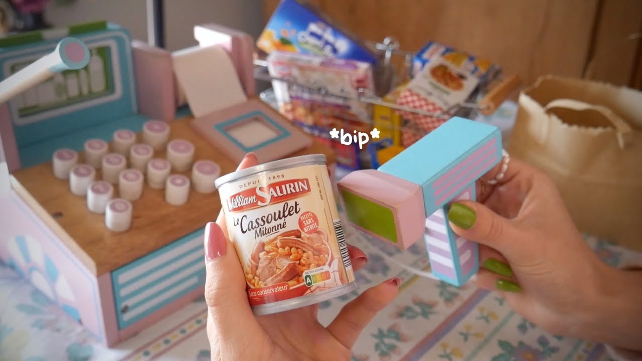 ASMR | Tes mini courses chez la pire caissière géante 🛒