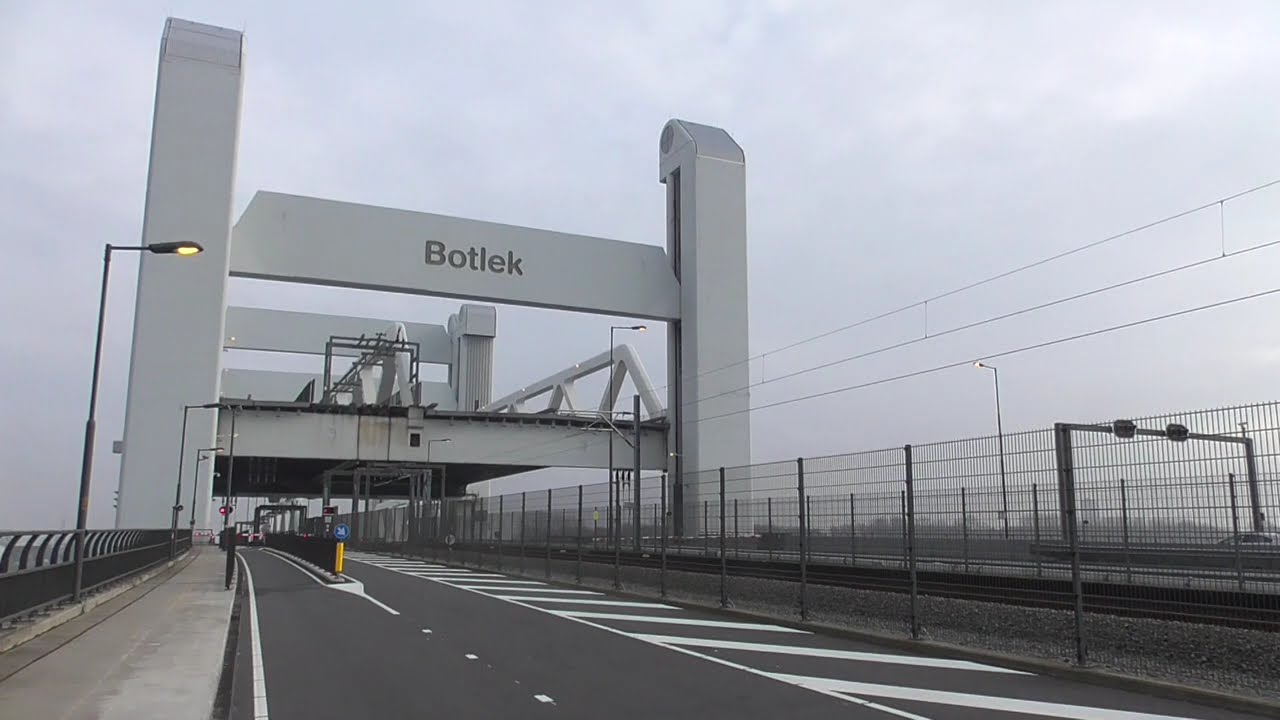 Brugopening Botlekbrug Botlek (Rotterdam)/ Hefbrug/ Liftbridge/ Pont Levant/ Hubbr&uuml;cke