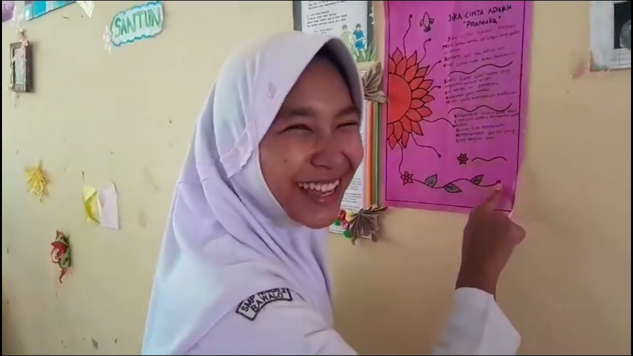 kelompok kami akan mengajak kalian berkeliling di SMP N 2 RAWALO.