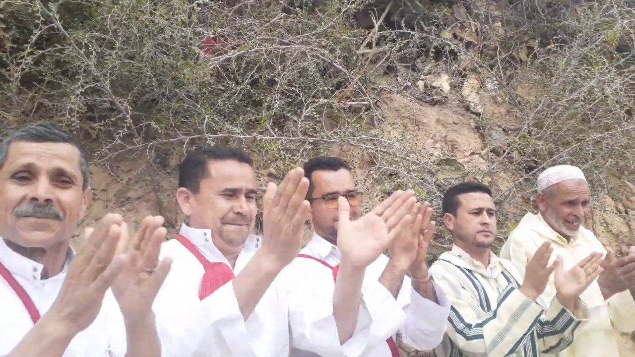 ايت مخلوف إقليم تارودانت أحمد انجار بلكرموس يعطي إنطلاق اشغال بناء مسالك بدواوير ايت مخلوف بقيادة تم