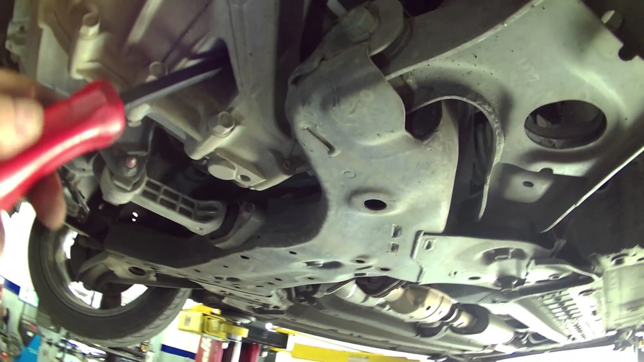 CV axle replacement 2012 Hyundai Velostar.  how to change your axle