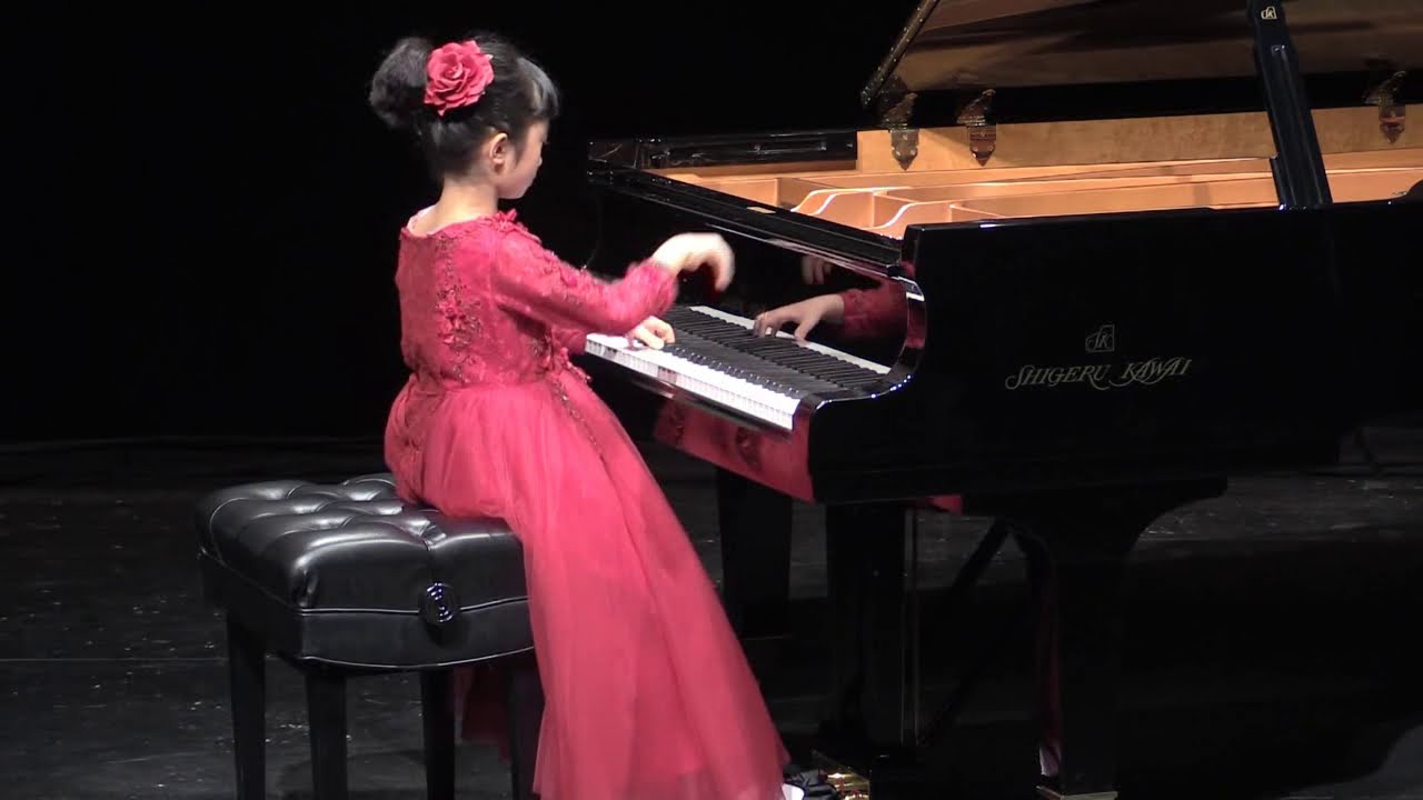 Gillock: Valse Etude - winning performance by Yaya Wang