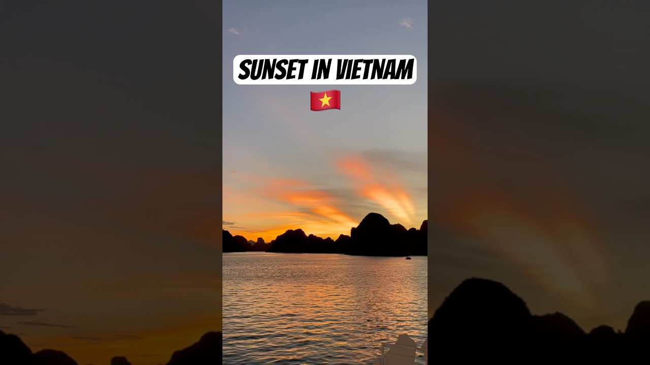 Sunset in Ha Long Bay, Vietnam (Version 2) 🇻🇳
