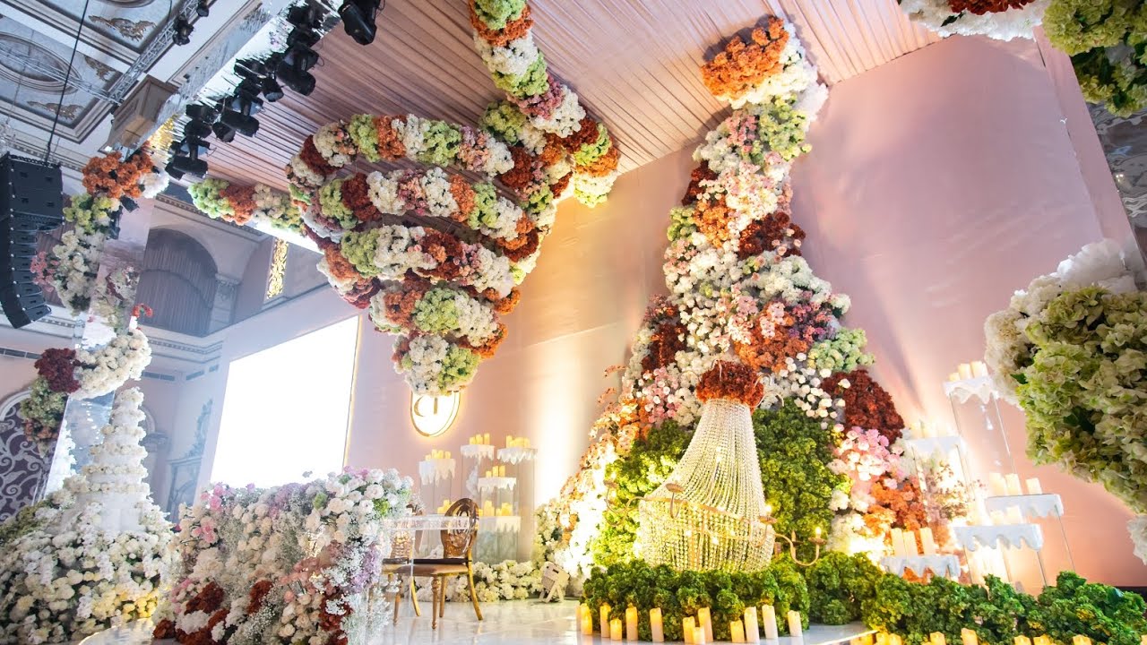 Wedding Decoration Idea. Simply yet elegance wedding decor