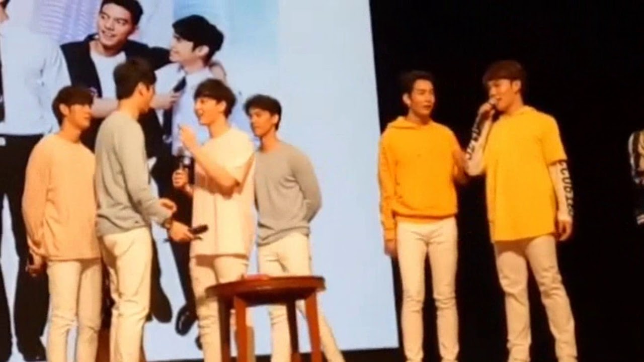 2MoonsAsiaTour in Malaysia  Love Bite  2017 09 09