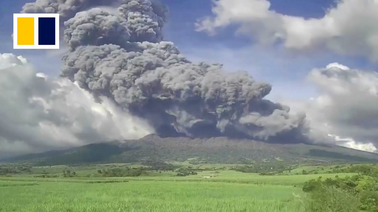 One of the Philippines&rsquo; most active volcanoes erupts