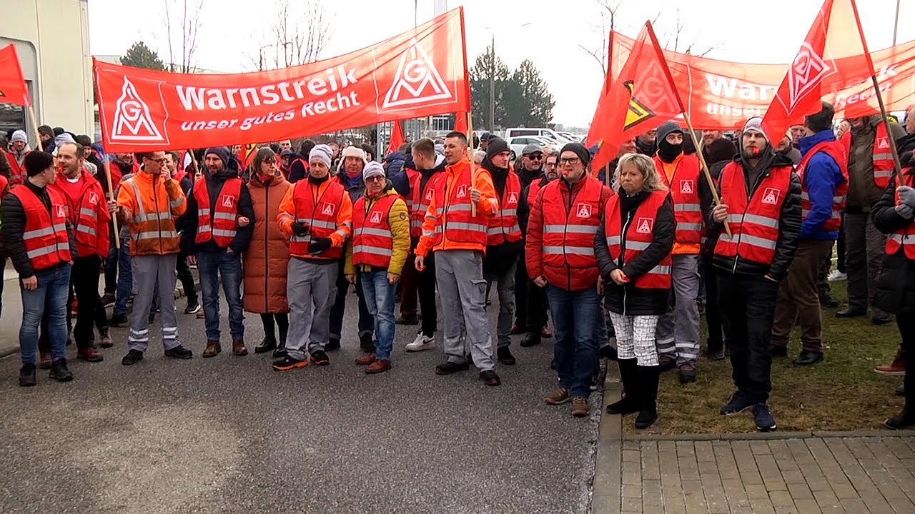 GKN-Beschäftigte gehen in den ersten Warnstreik