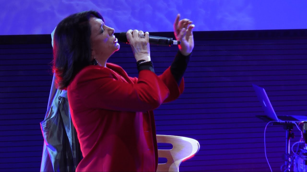 Gloria Simonetti: 50 A&ntilde;os | EN VIVO en Sala SCD Ega&ntilde;a - 02.09.18