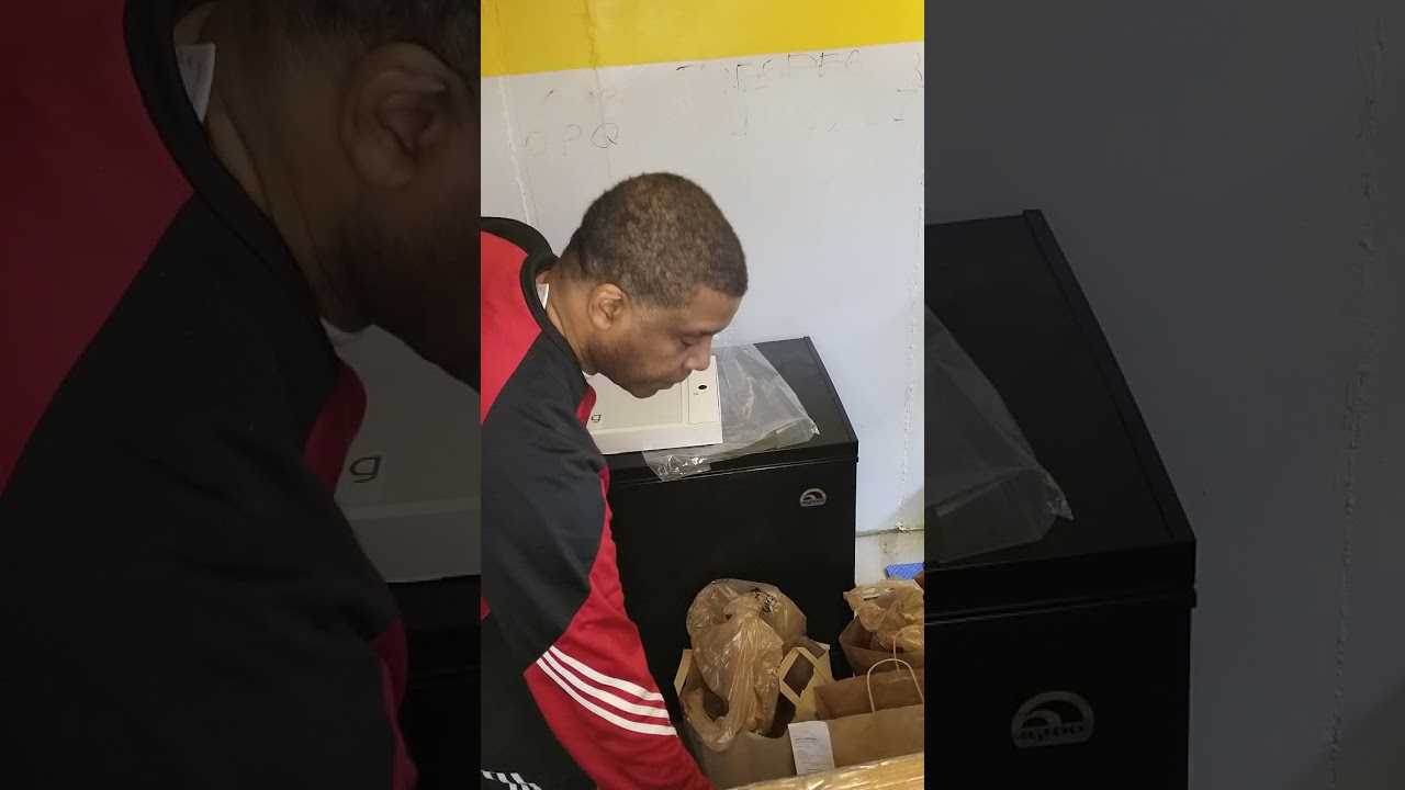 Unboxing LG GRAM 2021 Laptop