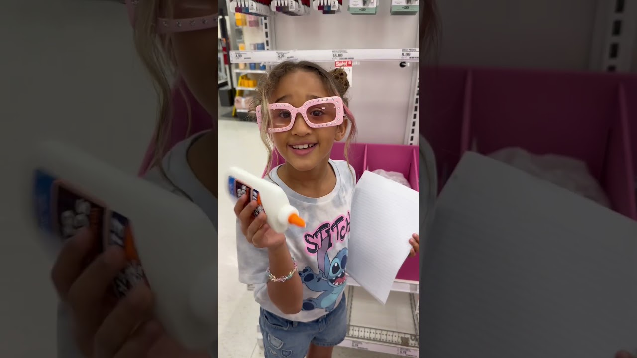 BACK TO SCHOOL shopping with your mom be like🤣 #dlafam #shorts #funny #backtoschool