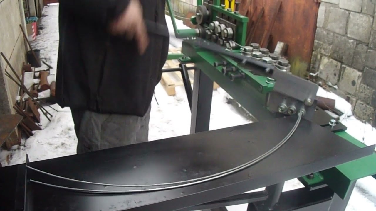 Wire straightener with manual wire cutting guillotine#,enderezador de alambre ,prościarka