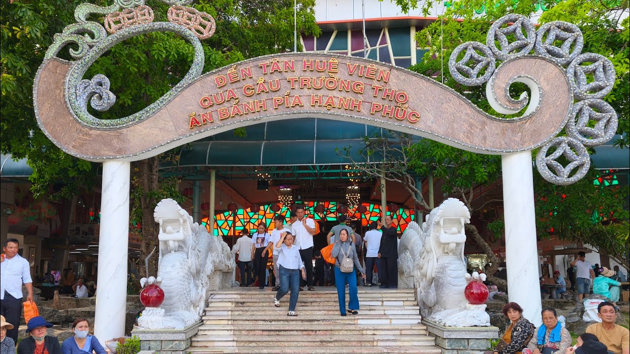 86- Đến với Tân Huê Viên Sóc Trăng - Qua cầu trường thọ - Ăn bánh Pía Hạnh Phúc | Huy Hân Vlog