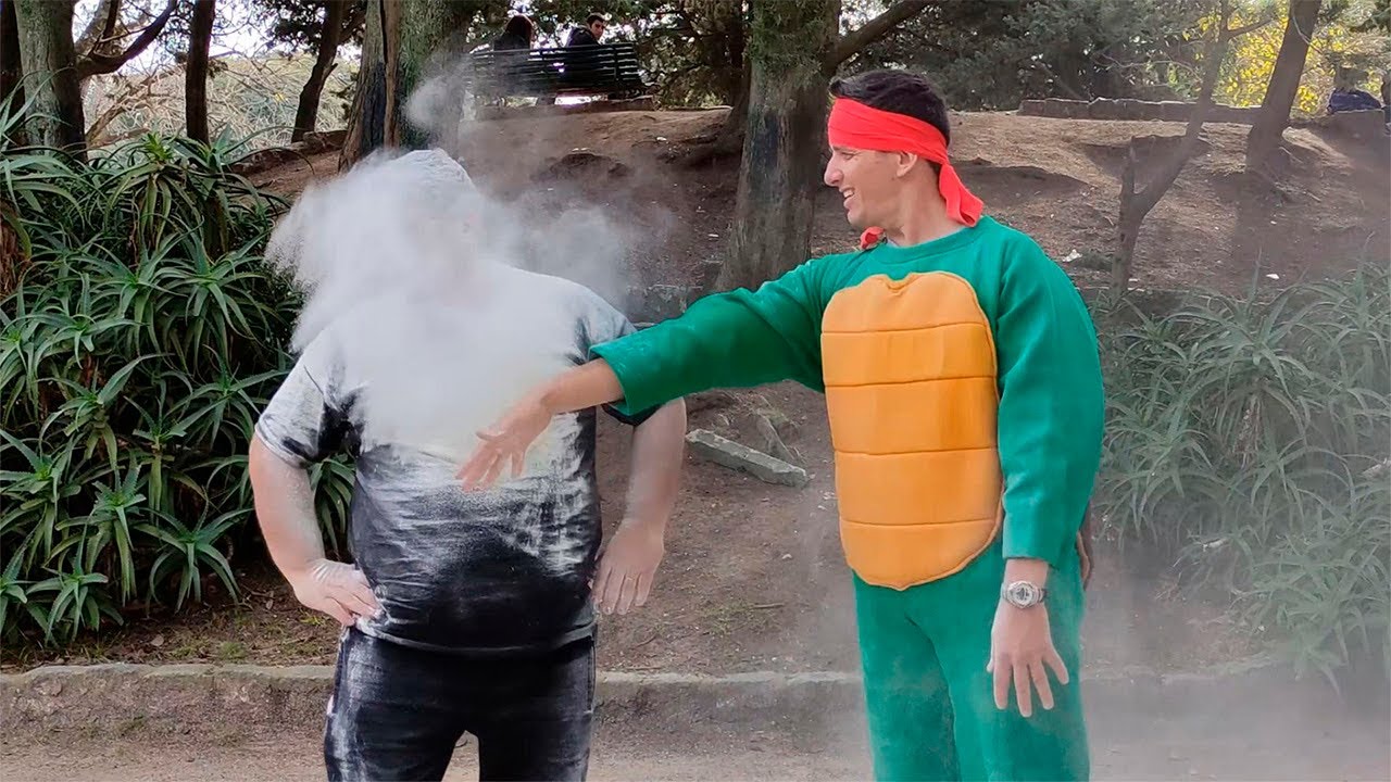 Sorprendente Técnica ninja con  humo ante un atacante. Gaspar y Javico.