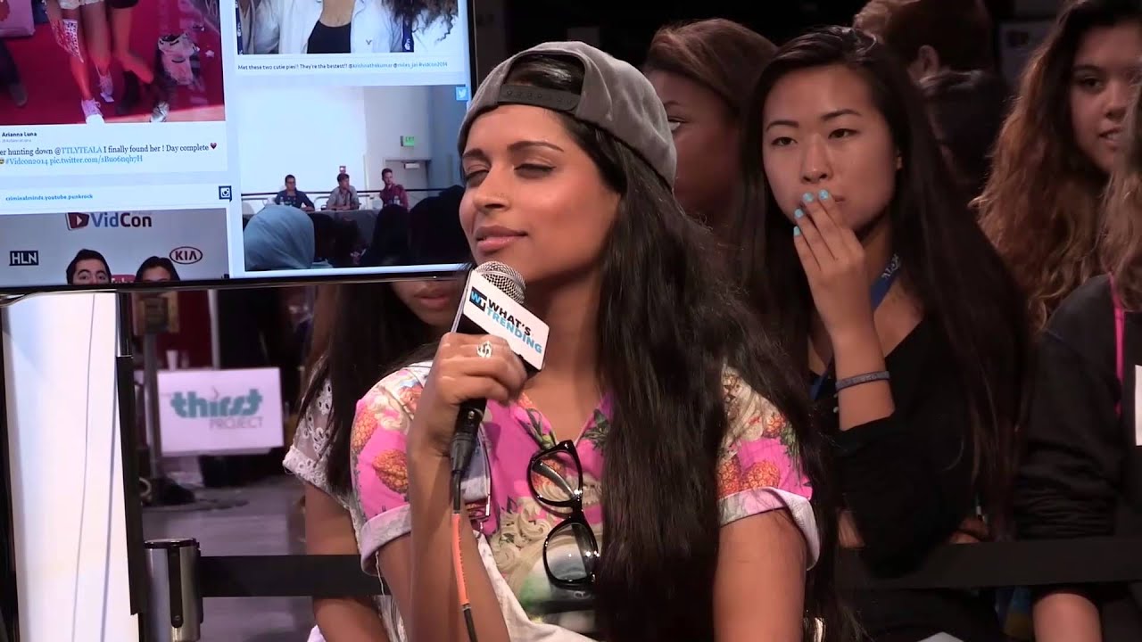 IISuperwomanII Loves Her.. CHEST HAIR?! | #VIDCON2014