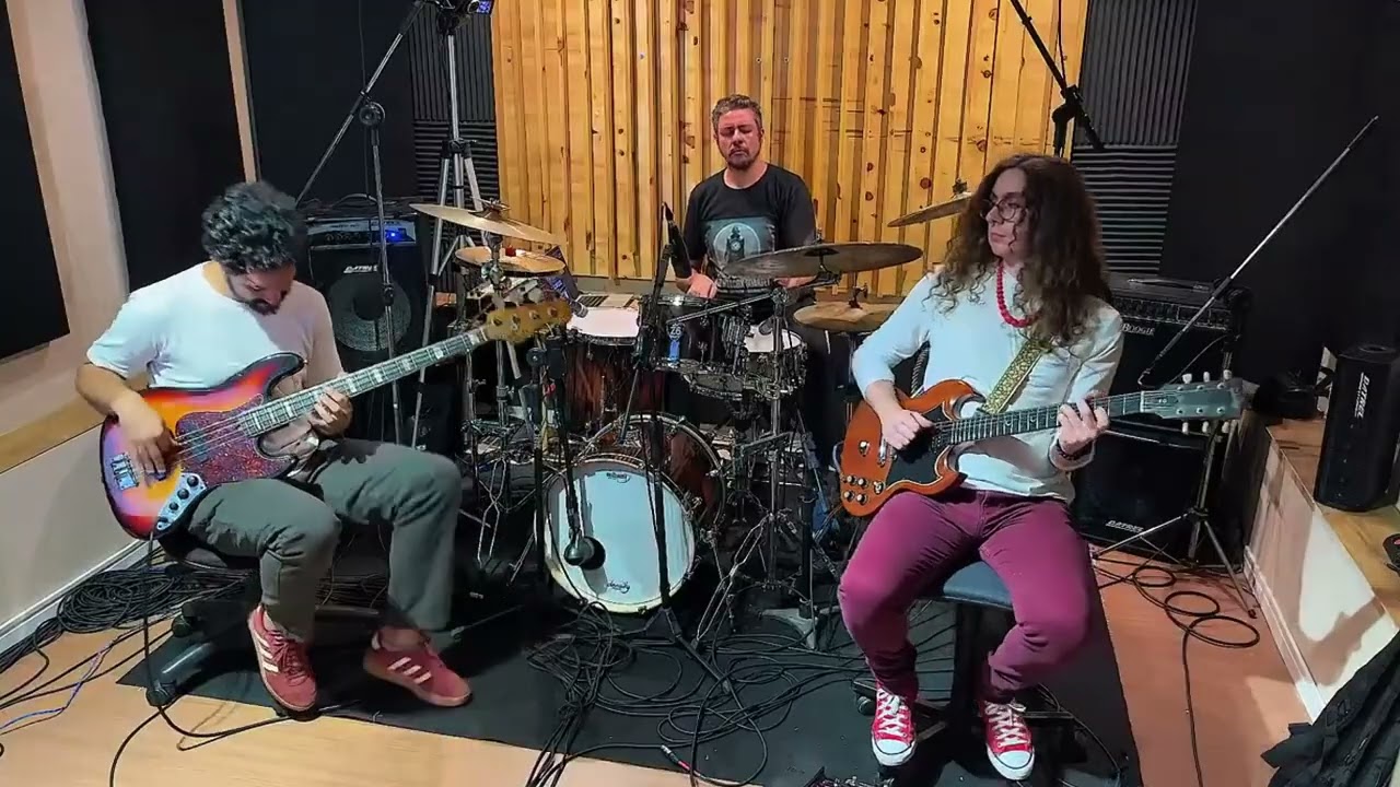 Igor Willcox Live Sessions feat. Igor Bollos, Caio Pamplona (ep Pilot) - Song for Bilbao
