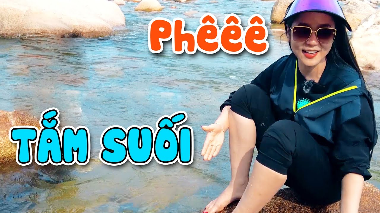 Hà Thanh Xuân HÁO HỨC được TẮM SUỐI, khám phá CUNG ĐƯỜNG ĐẸP NHẤT Miền Trung Việt Nam
