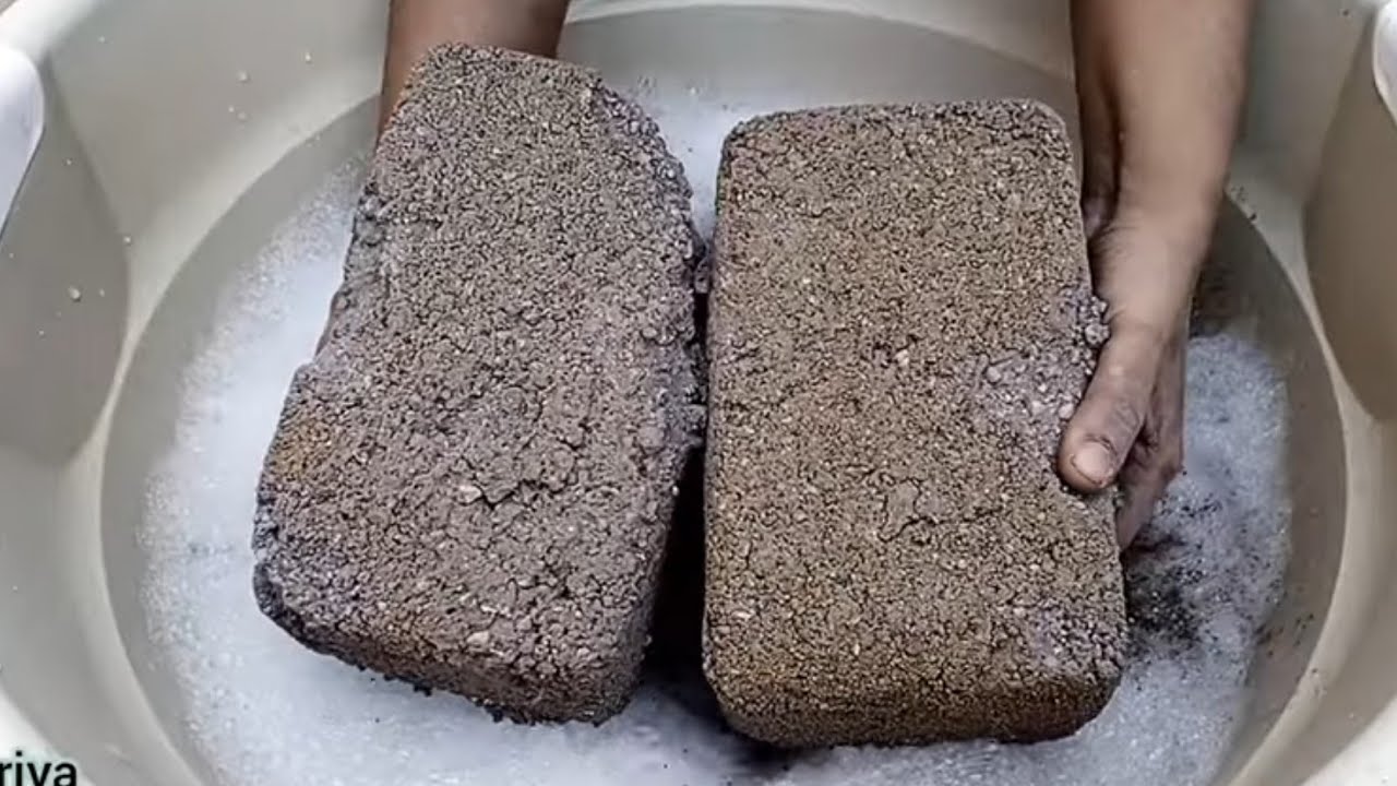 Dusty crunchy gritty cement Crumble dry on basket🧺 and bubble 💭 water 💦💦💦 paste play Asmr 