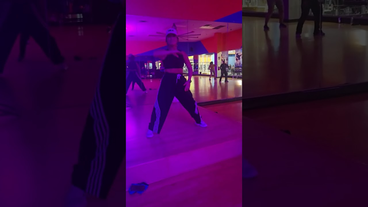 Christine Hip Hop Artist/Showing us new dance moves/For upcoming music video shoot/  Stay tuned 🎶🎵🎤🎧