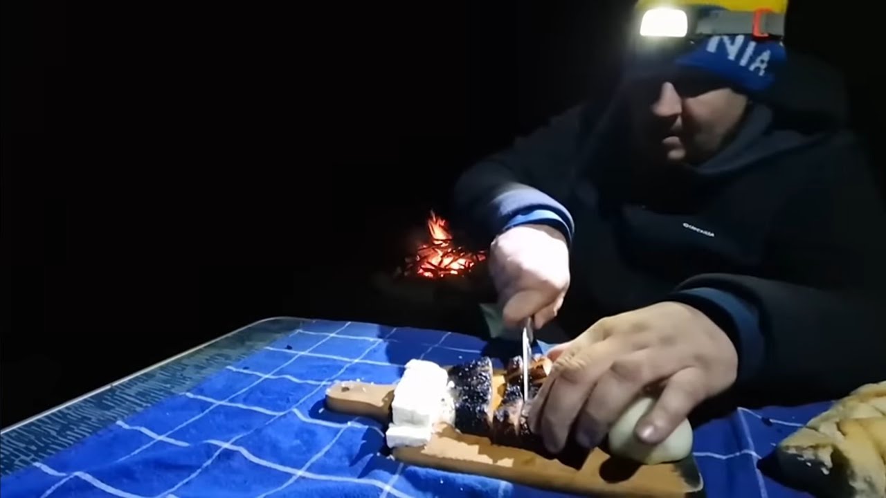 Haiducie adevărată. Off camping, foc de tabără, baie în râul înghețat