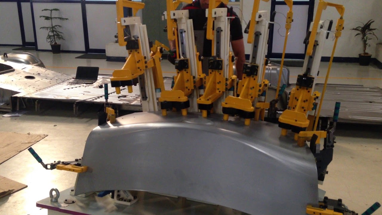 GRAVITY PIERCING OF DECKLID