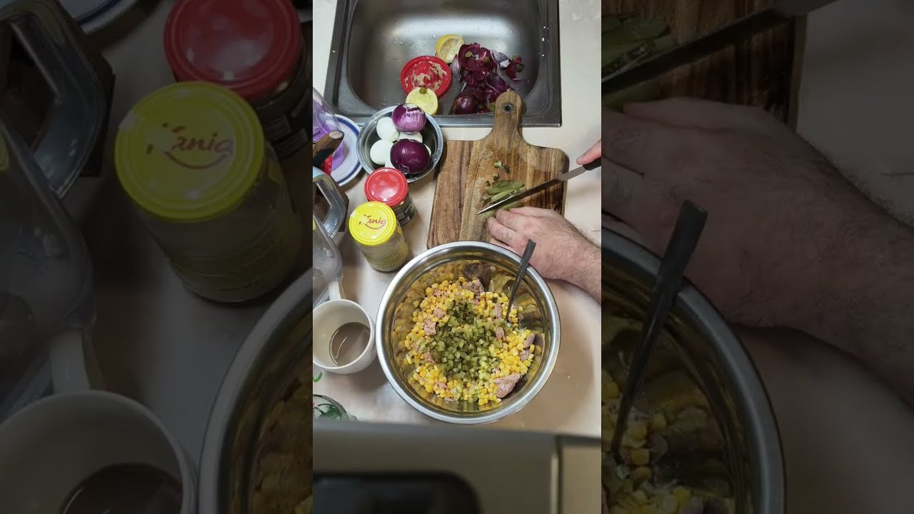 Salată de TON cu ou, ceapa roșie, castravete murat, maioneza, piper, zeama lămâie si mustar